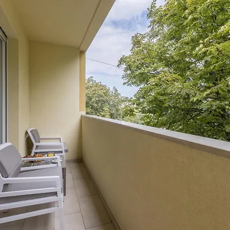 شقة Fortuna سبليت